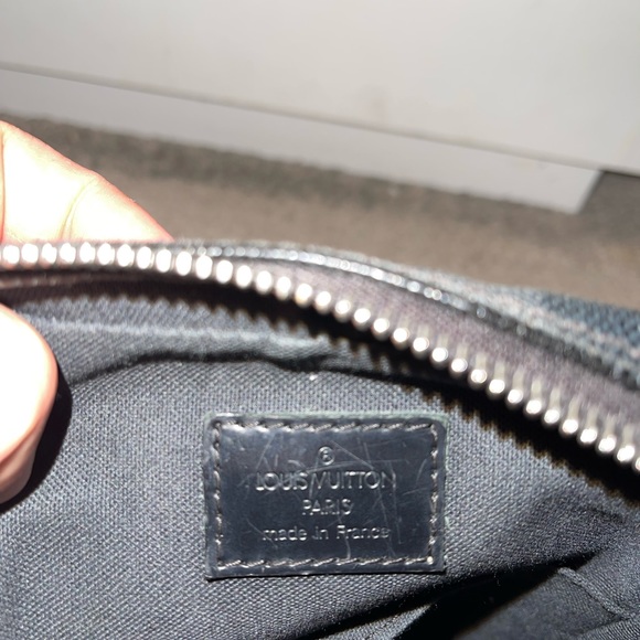 Louis Vuitton Black Crossbody - Picture 5 of 11